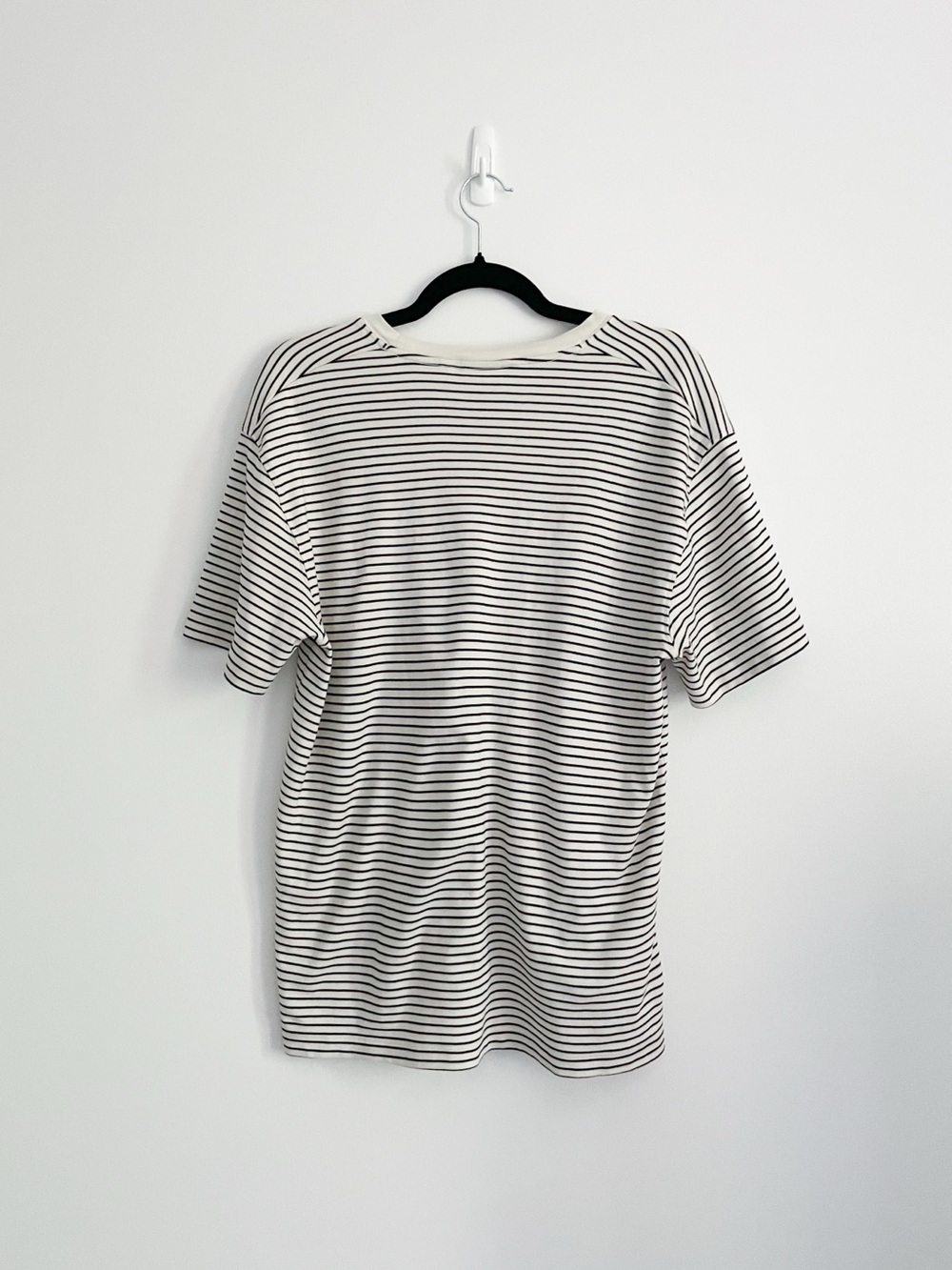 Aritzia • Babaton Pegasus Oversized Cotton Navy Blue White Striped T-Shirt • M - Picture 9 of 16